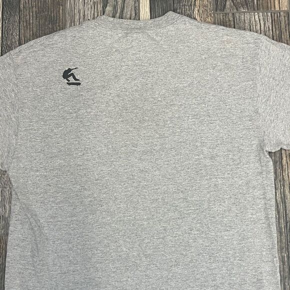 🔥🔥 Vintage FRIENDS SKATEBOARDS Rare Graphic Skate T-Shirt Men Sz Large - Picture 8 of 9